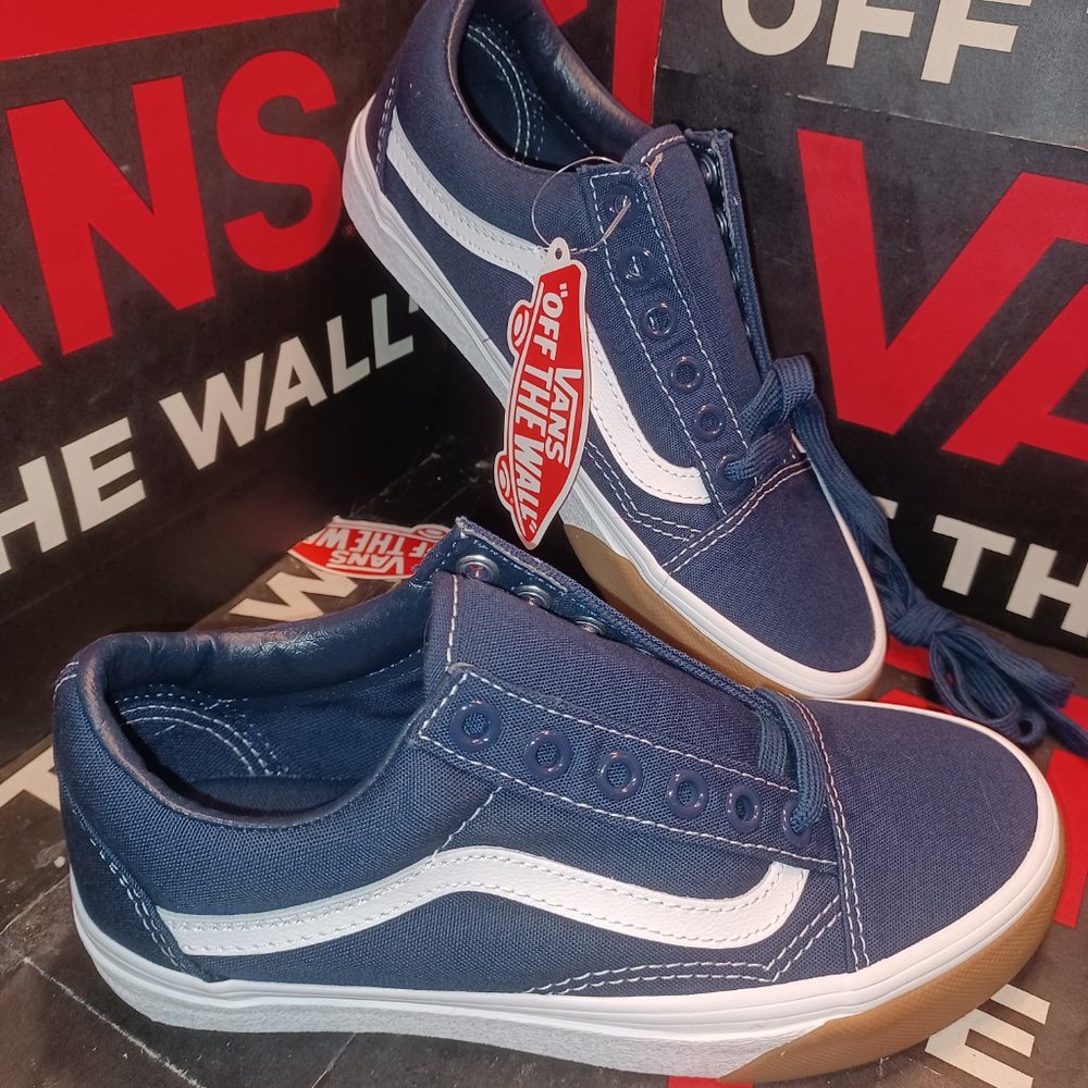 Vans Men's 3.5/Women's 5 Old Skool (Gum Bumper) Dress Blues Twill VN0A38G1QVR